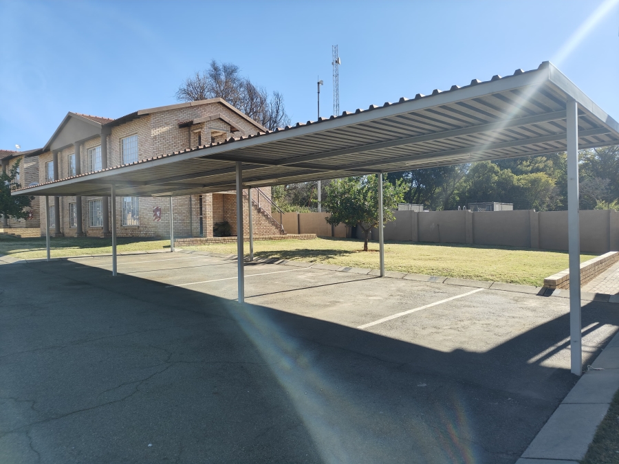 2 Bedroom Property for Sale in Waterval East North West